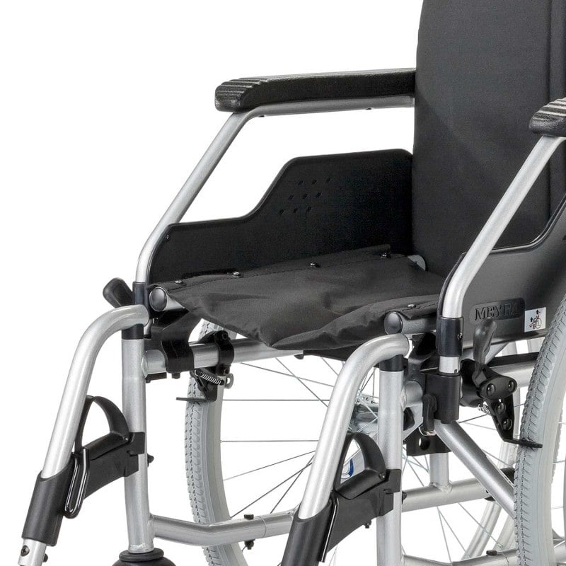 FORMAT 3.940 Lightweight Wheelchair